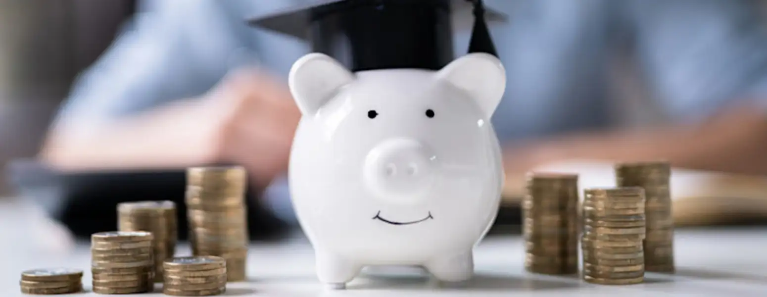 تمکن مالی چیست؟ راهنمای جامع برای ارائه تمکن مالی در مهاجرت