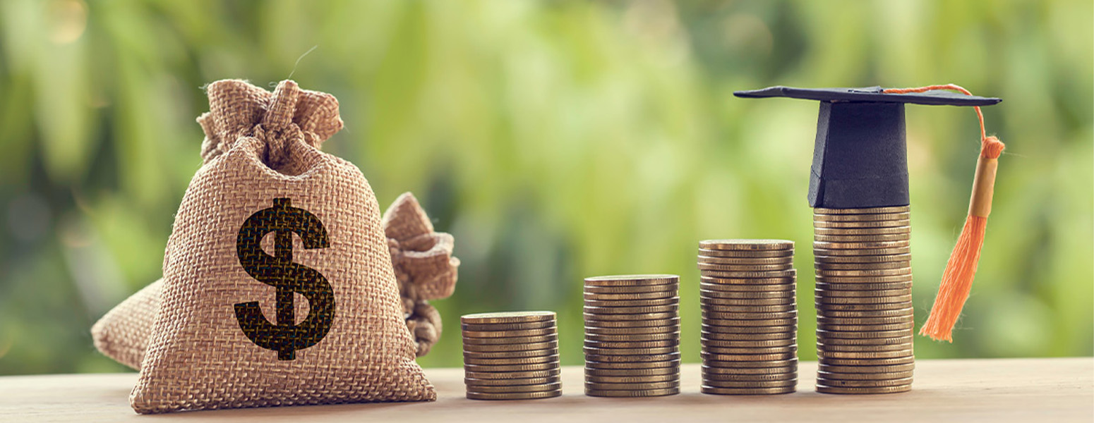 فرق Scholarship و Tuition Waiver چیست؟